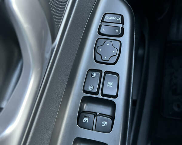 Черный Хендай Kona, объемом двигателя 0 л и пробегом 148 тыс. км за 18700 $, фото 25 на Automoto.ua