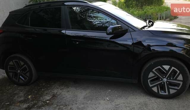 Черный Хендай Kona, объемом двигателя 0 л и пробегом 141 тыс. км за 18350 $, фото 5 на Automoto.ua