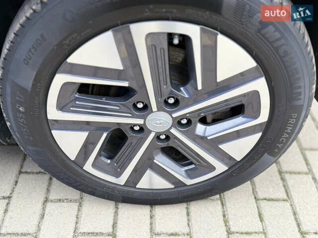 Черный Хендай Kona, объемом двигателя 0 л и пробегом 156 тыс. км за 19800 $, фото 40 на Automoto.ua