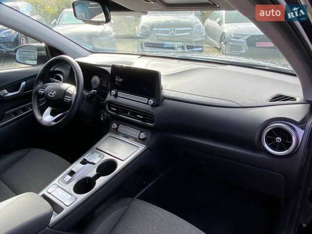 Чорний Хендай Kona, об'ємом двигуна 0 л та пробігом 5 тис. км за 21000 $, фото 9 на Automoto.ua