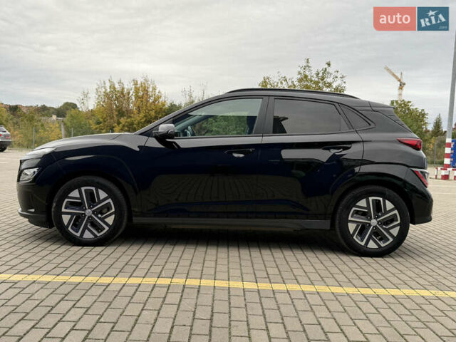 Черный Хендай Kona, объемом двигателя 0 л и пробегом 156 тыс. км за 19800 $, фото 12 на Automoto.ua