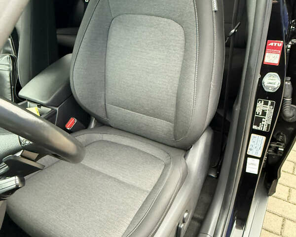 Черный Хендай Kona, объемом двигателя 0 л и пробегом 156 тыс. км за 19800 $, фото 27 на Automoto.ua