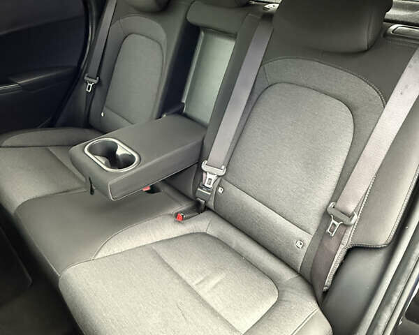 Черный Хендай Kona, объемом двигателя 0 л и пробегом 156 тыс. км за 19800 $, фото 34 на Automoto.ua