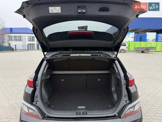 Черный Хендай Kona, объемом двигателя 0 л и пробегом 74 тыс. км за 20900 $, фото 31 на Automoto.ua