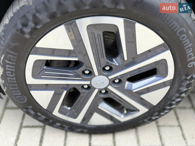 Черный Хендай Kona, объемом двигателя 0 л и пробегом 156 тыс. км за 19800 $, фото 39 на Automoto.ua