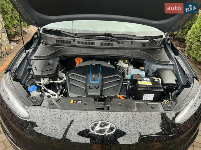 Черный Хендай Kona, объемом двигателя 0 л и пробегом 68 тыс. км за 18500 $, фото 22 на Automoto.ua