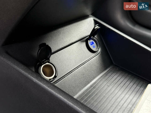 Черный Хендай Kona, объемом двигателя 0 л и пробегом 156 тыс. км за 19800 $, фото 35 на Automoto.ua