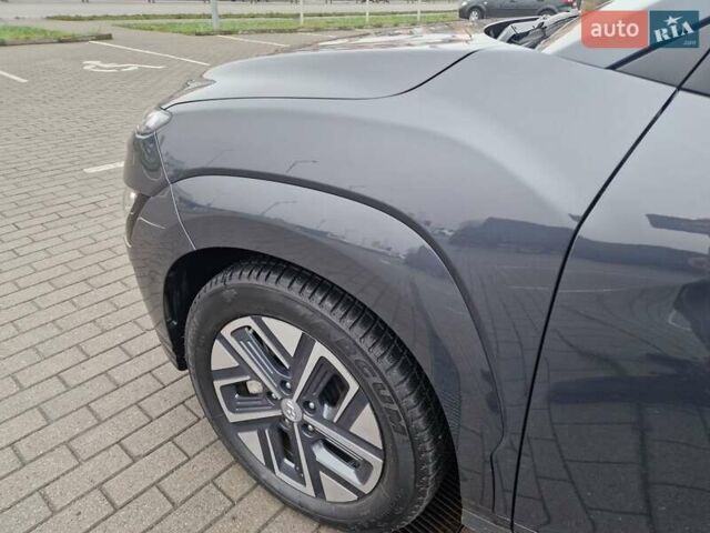 Черный Хендай Kona, объемом двигателя 0 л и пробегом 18 тыс. км за 22800 $, фото 4 на Automoto.ua