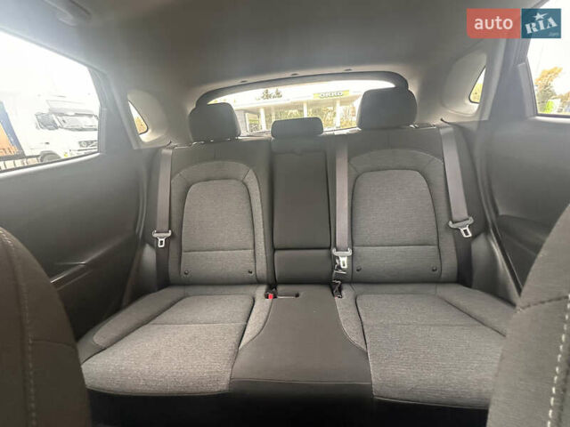 Черный Хендай Kona, объемом двигателя 0 л и пробегом 42 тыс. км за 18500 $, фото 51 на Automoto.ua