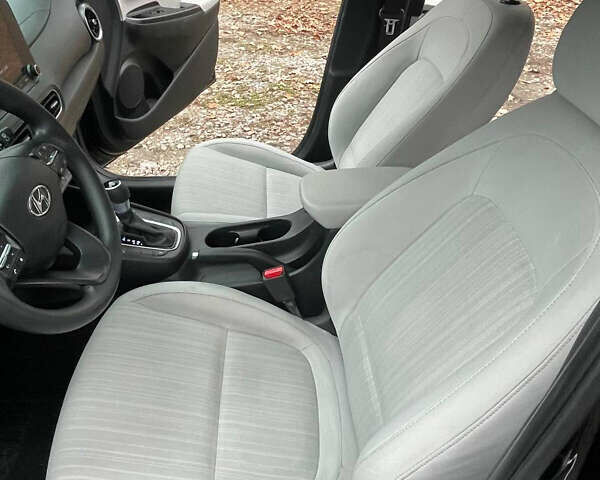 Черный Хендай Kona, объемом двигателя 2 л и пробегом 85 тыс. км за 19000 $, фото 22 на Automoto.ua