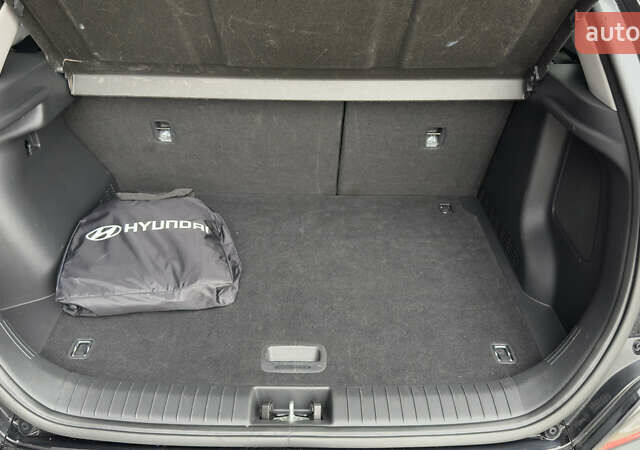 Черный Хендай Kona, объемом двигателя 0 л и пробегом 134 тыс. км за 20999 $, фото 25 на Automoto.ua