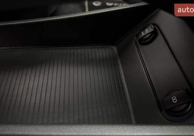 Черный Хендай Kona, объемом двигателя 0 л и пробегом 134 тыс. км за 20999 $, фото 46 на Automoto.ua