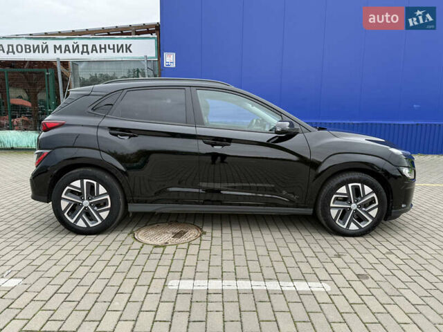 Черный Хендай Kona, объемом двигателя 0 л и пробегом 156 тыс. км за 19800 $, фото 16 на Automoto.ua