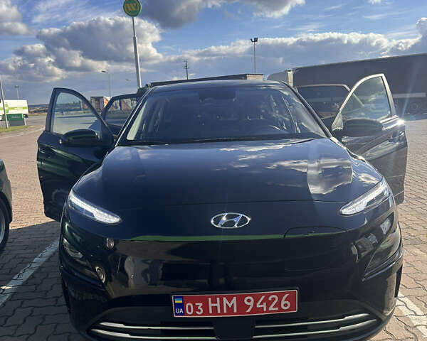 Черный Хендай Kona, объемом двигателя 0 л и пробегом 42 тыс. км за 18500 $, фото 6 на Automoto.ua