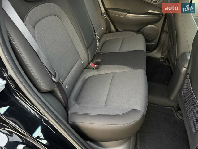 Чорний Хендай Kona, об'ємом двигуна 0 л та пробігом 16 тис. км за 18000 $, фото 21 на Automoto.ua