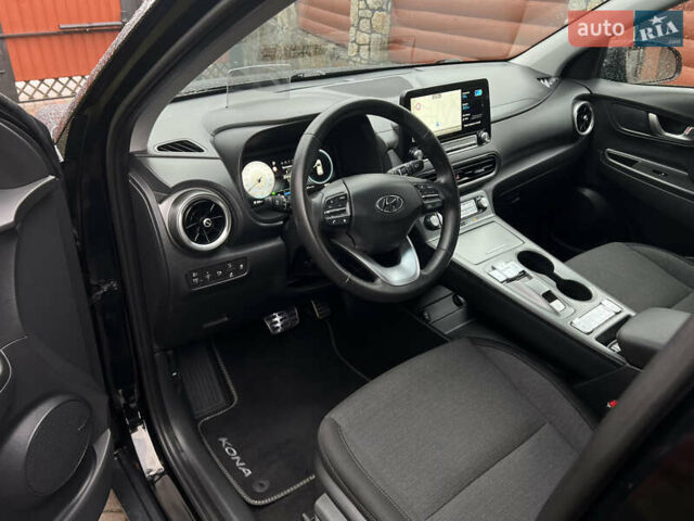 Черный Хендай Kona, объемом двигателя 0 л и пробегом 68 тыс. км за 18500 $, фото 6 на Automoto.ua