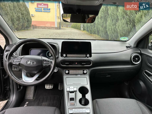 Чорний Хендай Kona, об'ємом двигуна 0 л та пробігом 54 тис. км за 16800 $, фото 30 на Automoto.ua