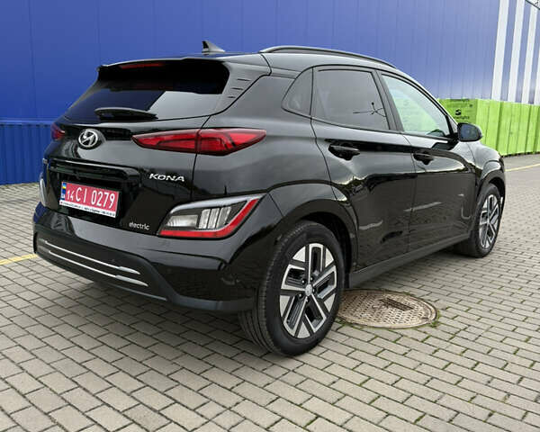 Черный Хендай Kona, объемом двигателя 0 л и пробегом 156 тыс. км за 19800 $, фото 5 на Automoto.ua