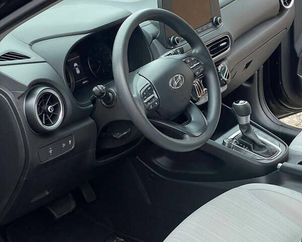 Черный Хендай Kona, объемом двигателя 2 л и пробегом 85 тыс. км за 19000 $, фото 16 на Automoto.ua