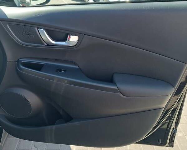 Чорний Хендай Kona, об'ємом двигуна 0 л та пробігом 32 тис. км за 23900 $, фото 9 на Automoto.ua