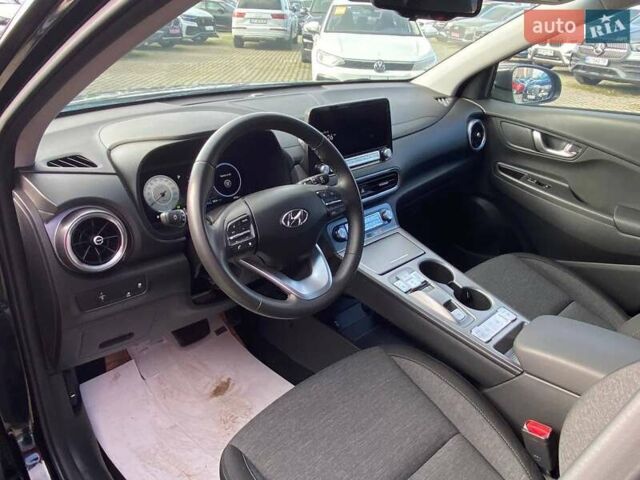 Чорний Хендай Kona, об'ємом двигуна 0 л та пробігом 5 тис. км за 21000 $, фото 11 на Automoto.ua