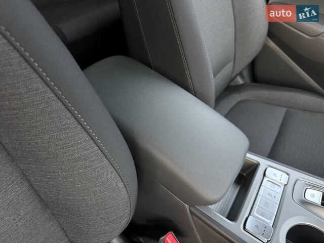 Чорний Хендай Kona, об'ємом двигуна 0 л та пробігом 16 тис. км за 18000 $, фото 15 на Automoto.ua