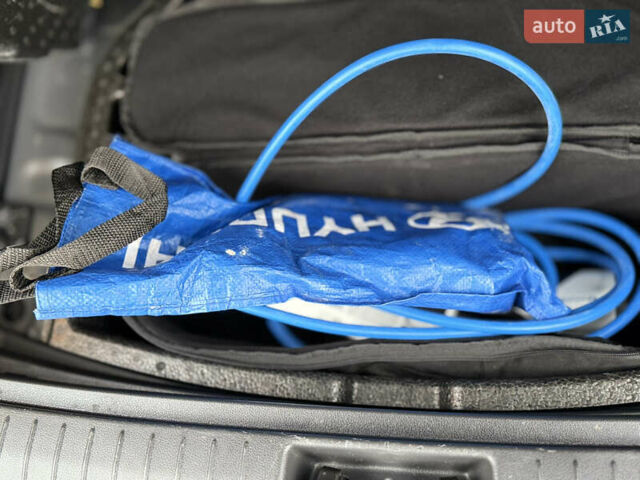 Черный Хендай Kona, объемом двигателя 0 л и пробегом 156 тыс. км за 19800 $, фото 44 на Automoto.ua