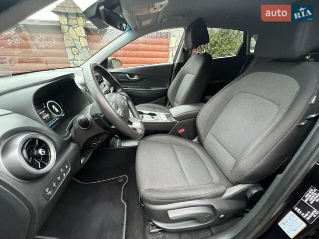 Черный Хендай Kona, объемом двигателя 0 л и пробегом 68 тыс. км за 18500 $, фото 11 на Automoto.ua