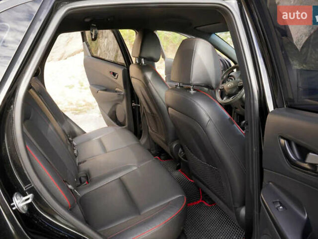 Черный Хендай Kona, объемом двигателя 0 л и пробегом 68 тыс. км за 21000 $, фото 1 на Automoto.ua