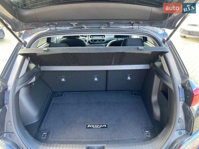 Чорний Хендай Kona, об'ємом двигуна 0 л та пробігом 5 тис. км за 21000 $, фото 27 на Automoto.ua