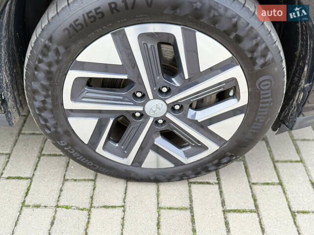 Черный Хендай Kona, объемом двигателя 0 л и пробегом 156 тыс. км за 19800 $, фото 38 на Automoto.ua
