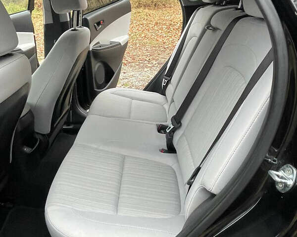 Черный Хендай Kona, объемом двигателя 2 л и пробегом 85 тыс. км за 19000 $, фото 21 на Automoto.ua