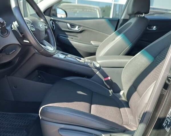 Чорний Хендай Kona, об'ємом двигуна 0 л та пробігом 32 тис. км за 23900 $, фото 30 на Automoto.ua