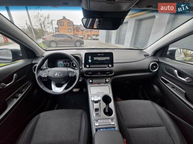 Черный Хендай Kona, объемом двигателя 0 л и пробегом 18 тыс. км за 22800 $, фото 30 на Automoto.ua