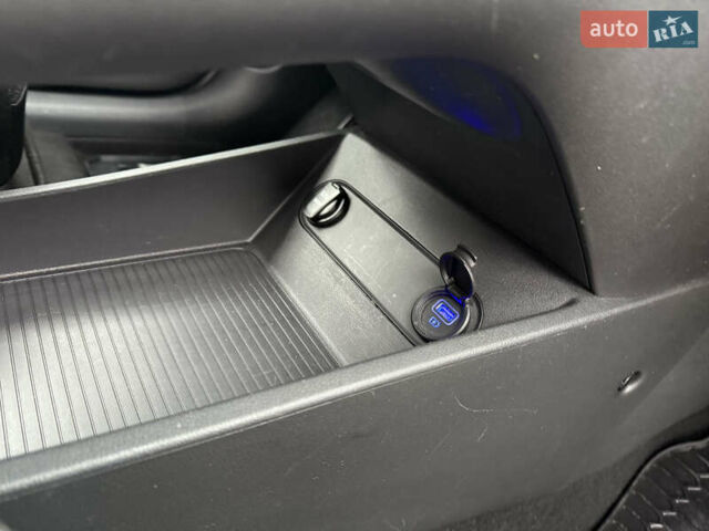 Черный Хендай Kona, объемом двигателя 0 л и пробегом 74 тыс. км за 20900 $, фото 21 на Automoto.ua