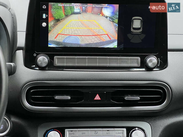 Черный Хендай Kona, объемом двигателя 0 л и пробегом 68 тыс. км за 18500 $, фото 15 на Automoto.ua