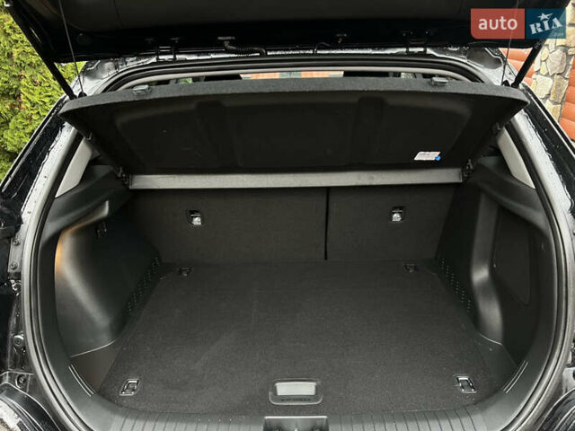 Черный Хендай Kona, объемом двигателя 0 л и пробегом 68 тыс. км за 18500 $, фото 19 на Automoto.ua
