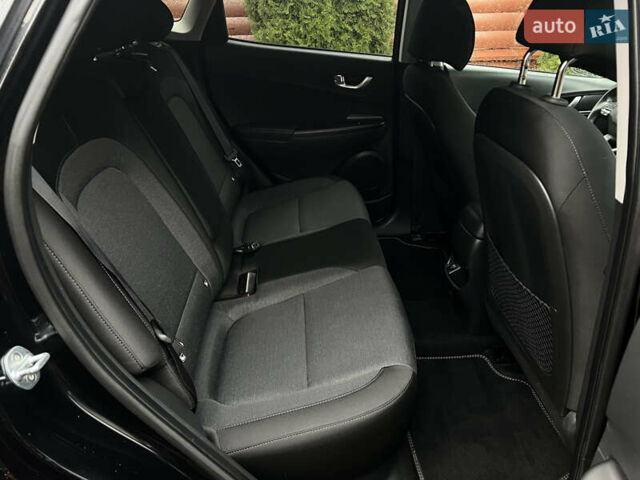 Черный Хендай Kona, объемом двигателя 0 л и пробегом 68 тыс. км за 18500 $, фото 20 на Automoto.ua