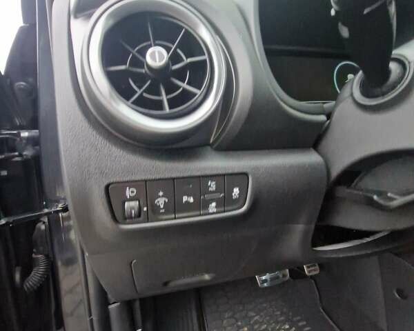 Черный Хендай Kona, объемом двигателя 0 л и пробегом 18 тыс. км за 22800 $, фото 59 на Automoto.ua