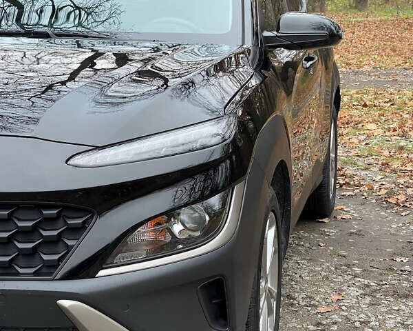 Черный Хендай Kona, объемом двигателя 2 л и пробегом 85 тыс. км за 19000 $, фото 11 на Automoto.ua