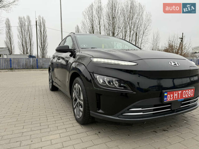 Черный Хендай Kona, объемом двигателя 0 л и пробегом 74 тыс. км за 20900 $, фото 1 на Automoto.ua