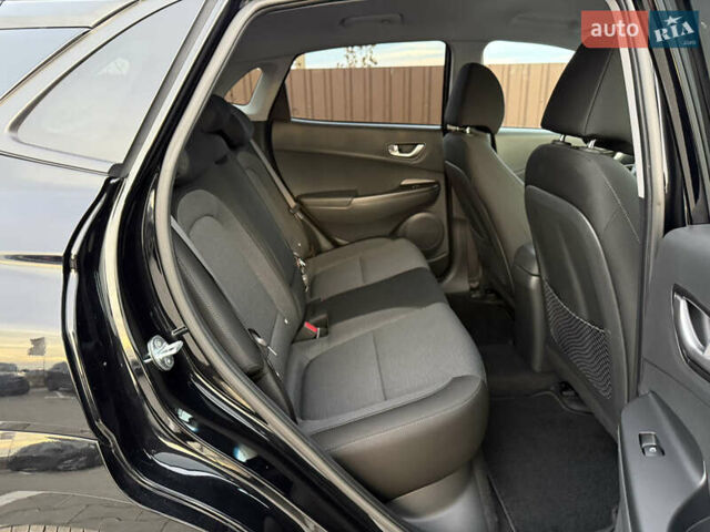 Чорний Хендай Kona, об'ємом двигуна 0 л та пробігом 16 тис. км за 18000 $, фото 19 на Automoto.ua