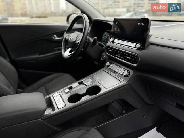 Чорний Хендай Kona, об'ємом двигуна 0 л та пробігом 36 тис. км за 18700 $, фото 45 на Automoto.ua