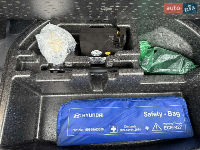 Черный Хендай Kona, объемом двигателя 0 л и пробегом 74 тыс. км за 20900 $, фото 32 на Automoto.ua