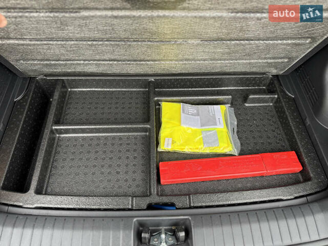 Чорний Хендай Kona, об'ємом двигуна 0 л та пробігом 36 тис. км за 18700 $, фото 54 на Automoto.ua