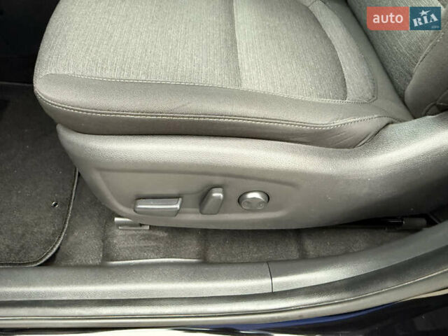 Черный Хендай Kona, объемом двигателя 0 л и пробегом 156 тыс. км за 19800 $, фото 28 на Automoto.ua