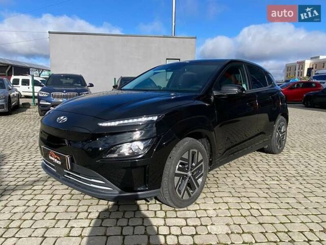 Чорний Хендай Kona, об'ємом двигуна 0 л та пробігом 5 тис. км за 21000 $, фото 3 на Automoto.ua