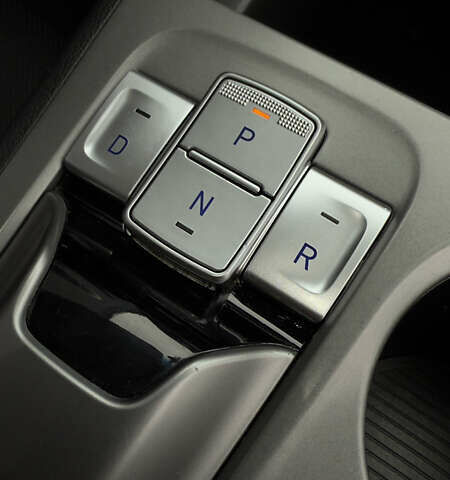 Черный Хендай Kona, объемом двигателя 0 л и пробегом 134 тыс. км за 20999 $, фото 42 на Automoto.ua