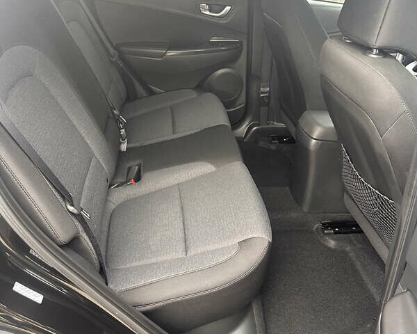 Черный Хендай Kona, объемом двигателя 0 л и пробегом 42 тыс. км за 18500 $, фото 47 на Automoto.ua