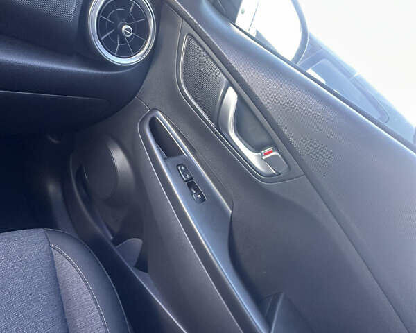 Черный Хендай Kona, объемом двигателя 0 л и пробегом 42 тыс. км за 18500 $, фото 12 на Automoto.ua